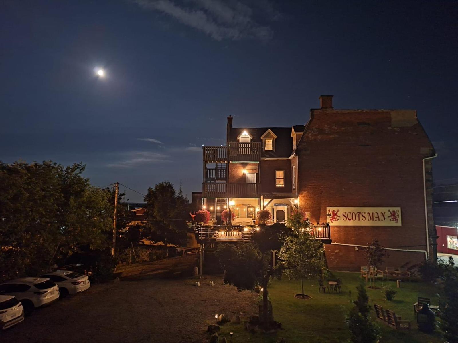 The Scotsman Inn 픽토우 외부 사진